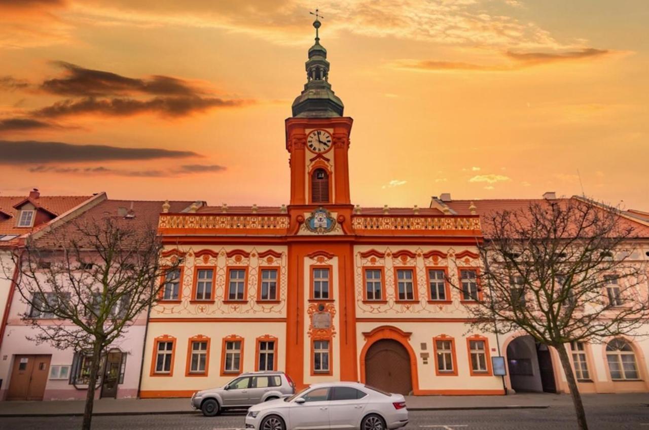 Rozmaryn Rooms & Apartments Rakovník エクステリア 写真