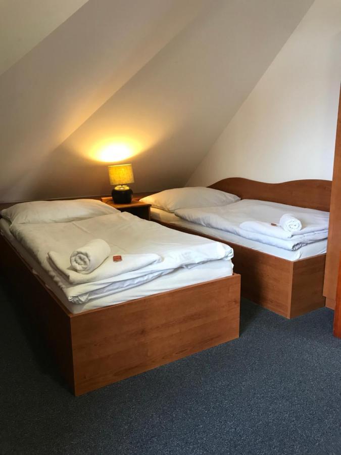 Rozmaryn Rooms & Apartments Rakovník エクステリア 写真