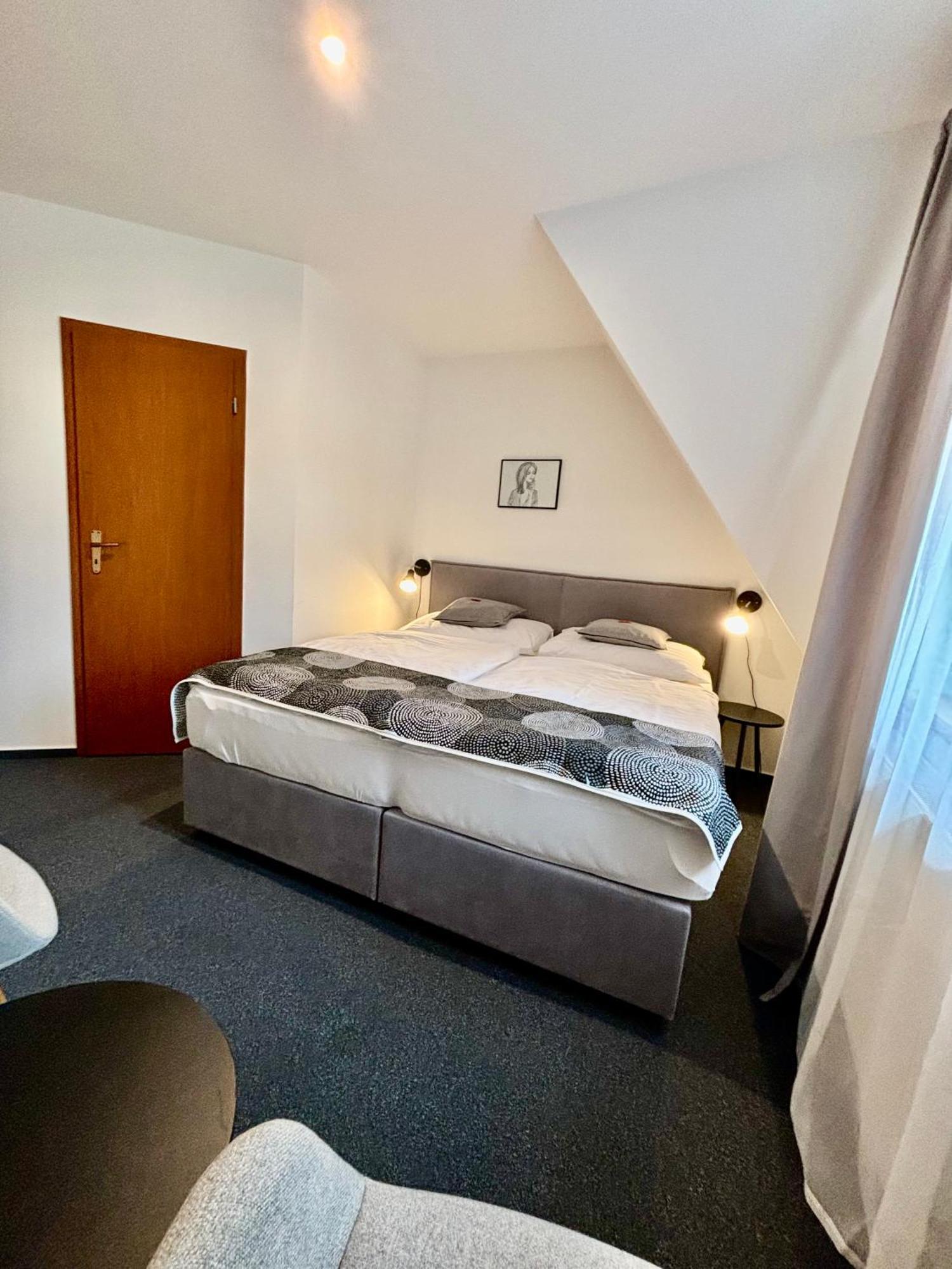 Rozmaryn Rooms & Apartments Rakovník エクステリア 写真