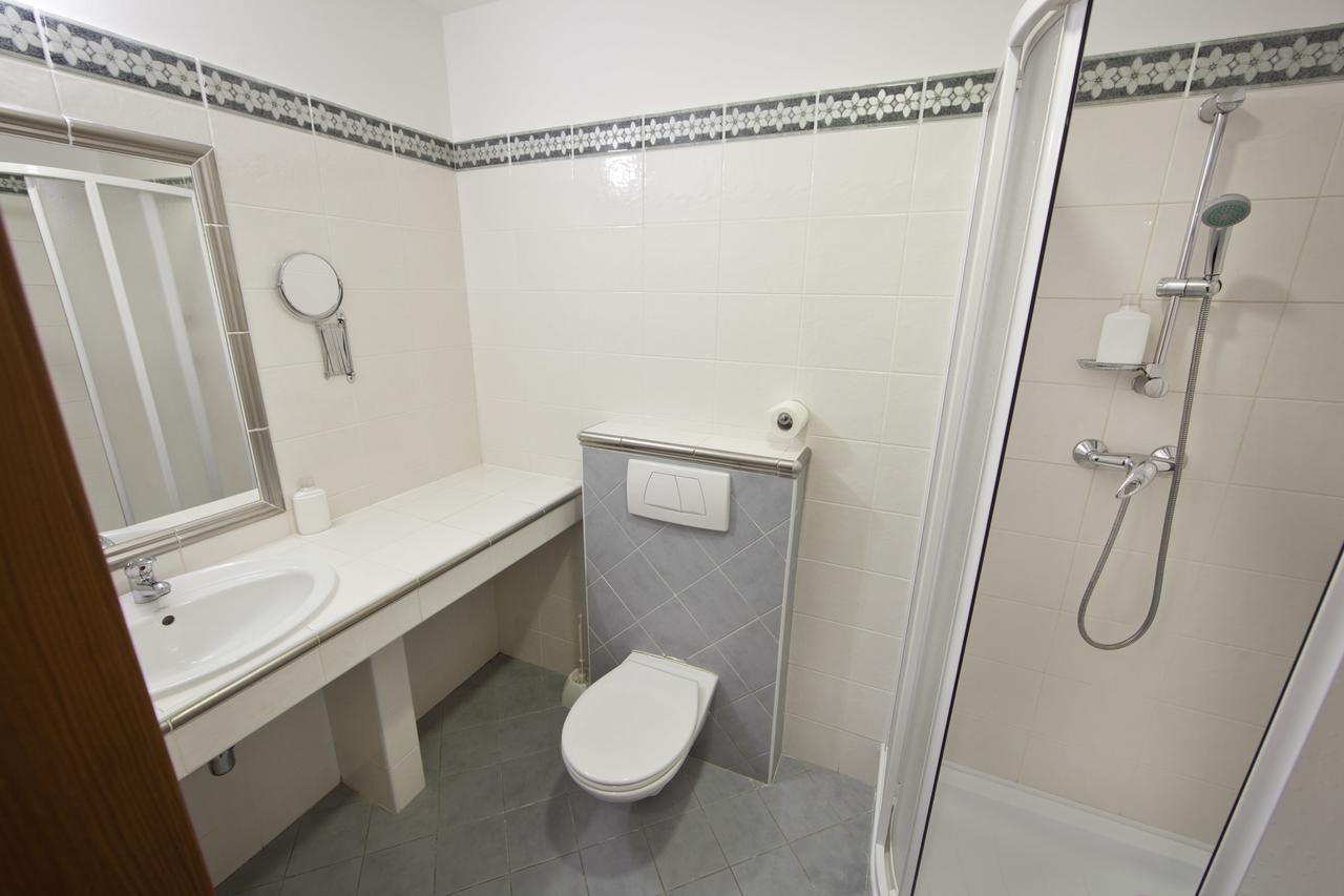 Rozmaryn Rooms & Apartments Rakovník エクステリア 写真