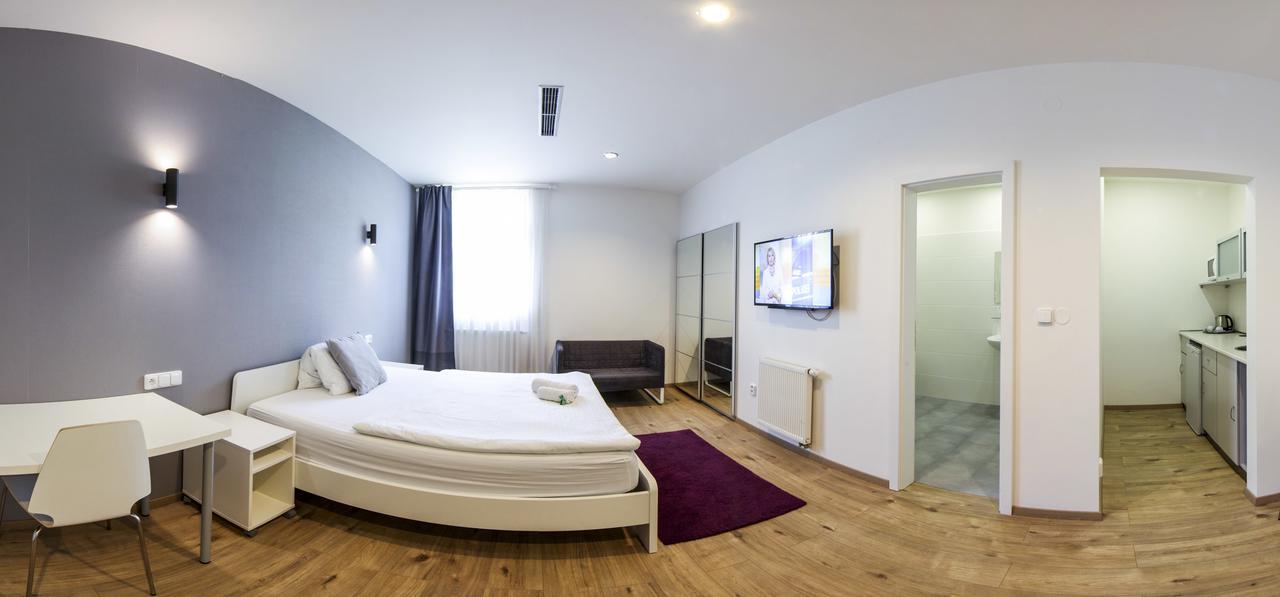 Rozmaryn Rooms & Apartments Rakovník エクステリア 写真